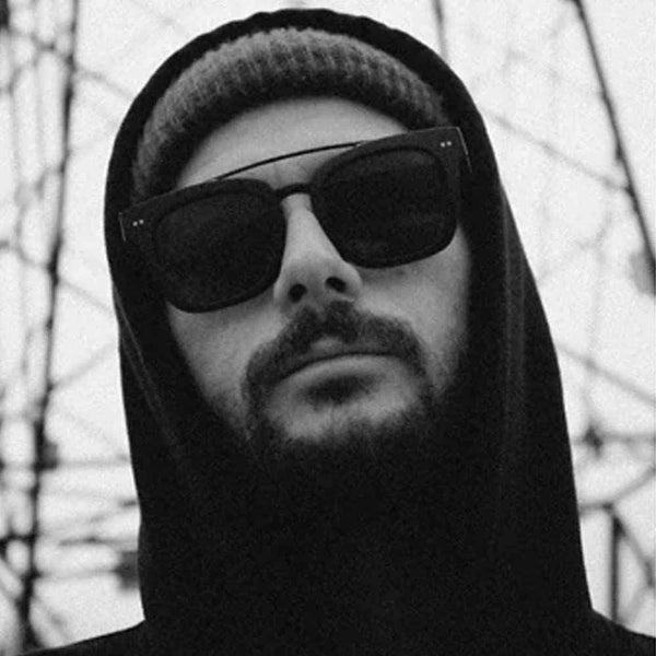 Epokhe Isay - Grua Surf Co.